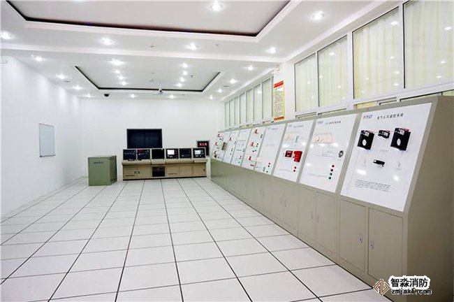 1558320149.jpg 乐鱼在线(中国)控制室1.jpg