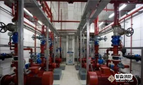 总体布置整齐，机壳接地处理